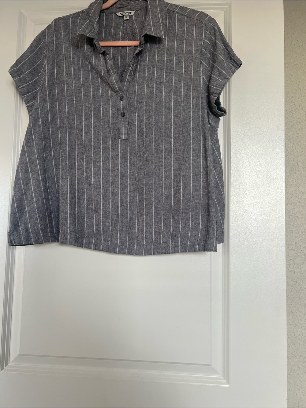NIC+ZOE Gray Pinstripe Short-Sleeve Linen Blend  Shirt